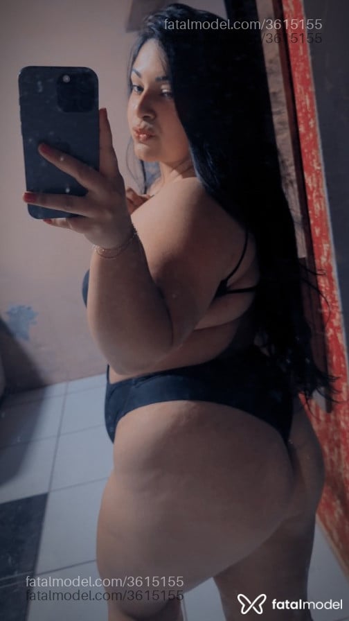 Acompanhante mulher morena (o) de olhos castanhos - Mel Andrade
