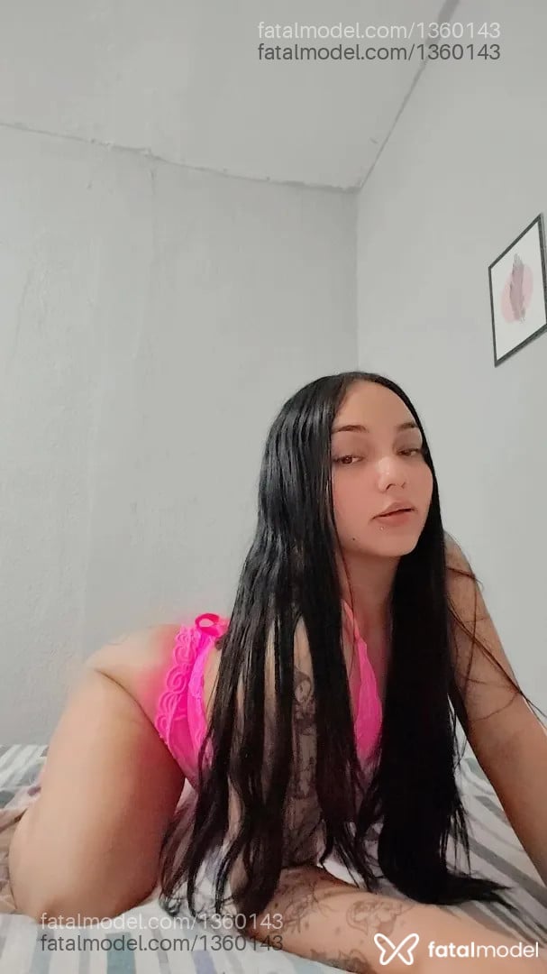 Acompanhante mulher morena (o) de olhos castanhos - Lohane