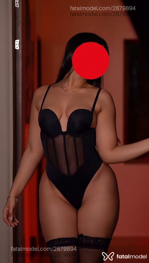 Acompanhante mulher com cabelo castanho de olhos castanhos - Malu Guedes