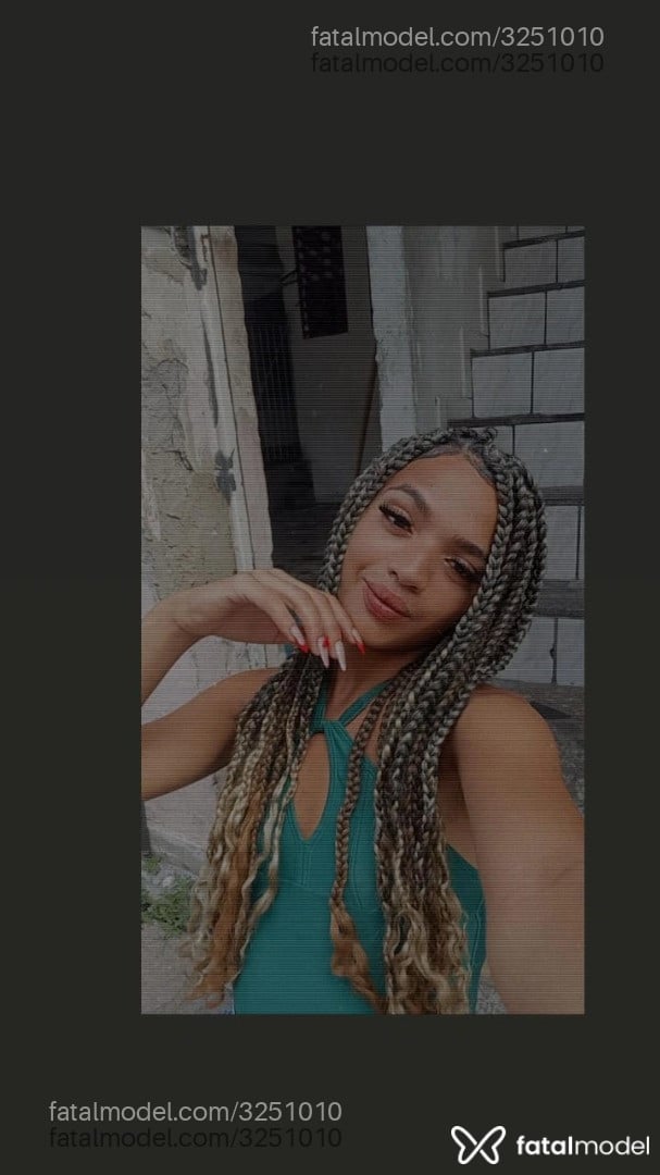 Acompanhante mulher trans com cabelo castanho de olhos castanhos - Sabrinna