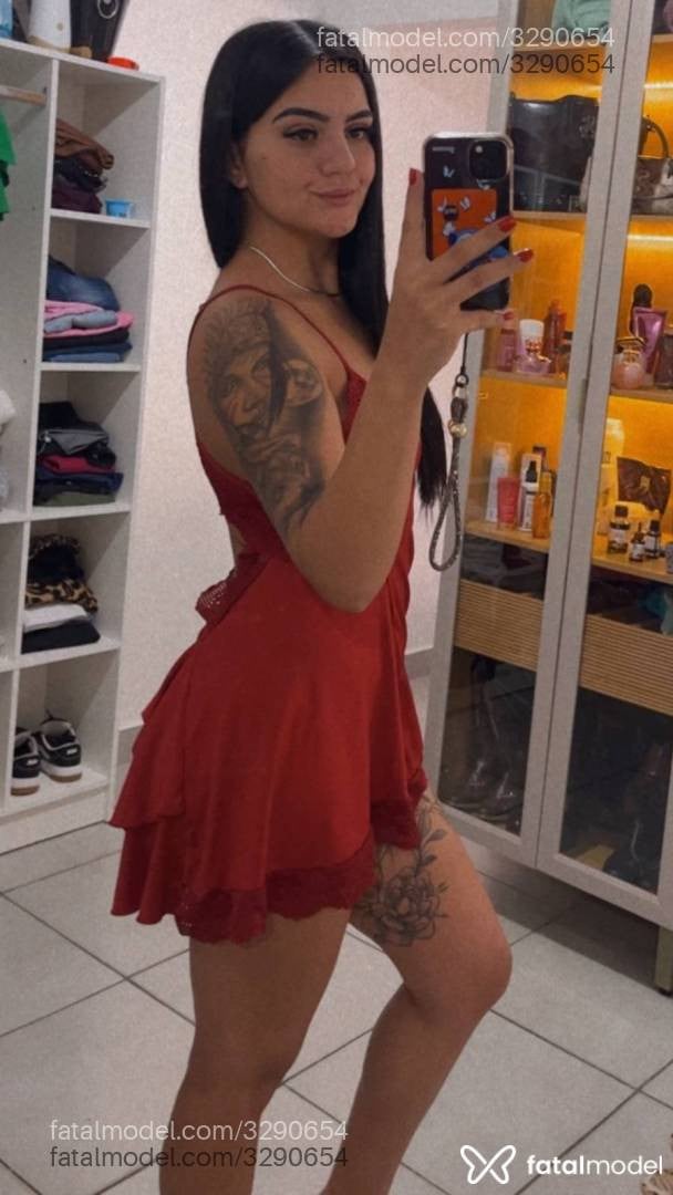 Acompanhante mulher morena (o) de olhos castanhos - Danielle Munhoz