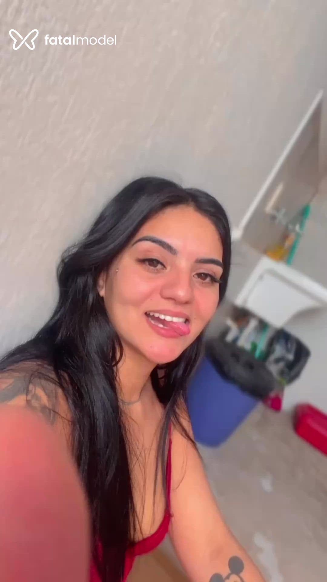 Acompanhante mulher morena (o) de olhos castanhos - Danielle Munhoz