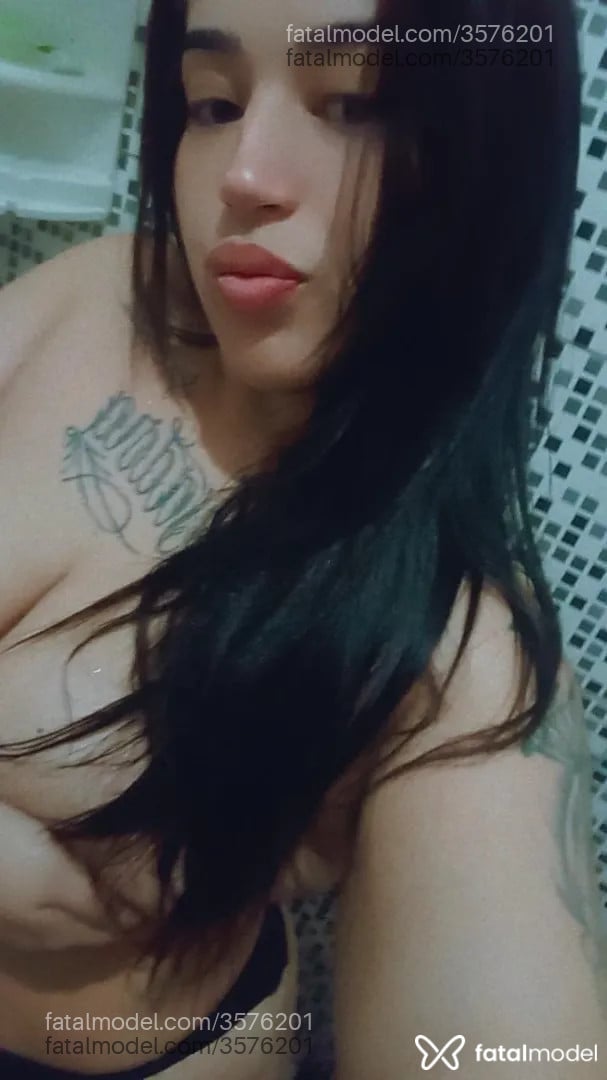 Acompanhante mulher morena (o) de olhos castanhos - Renata