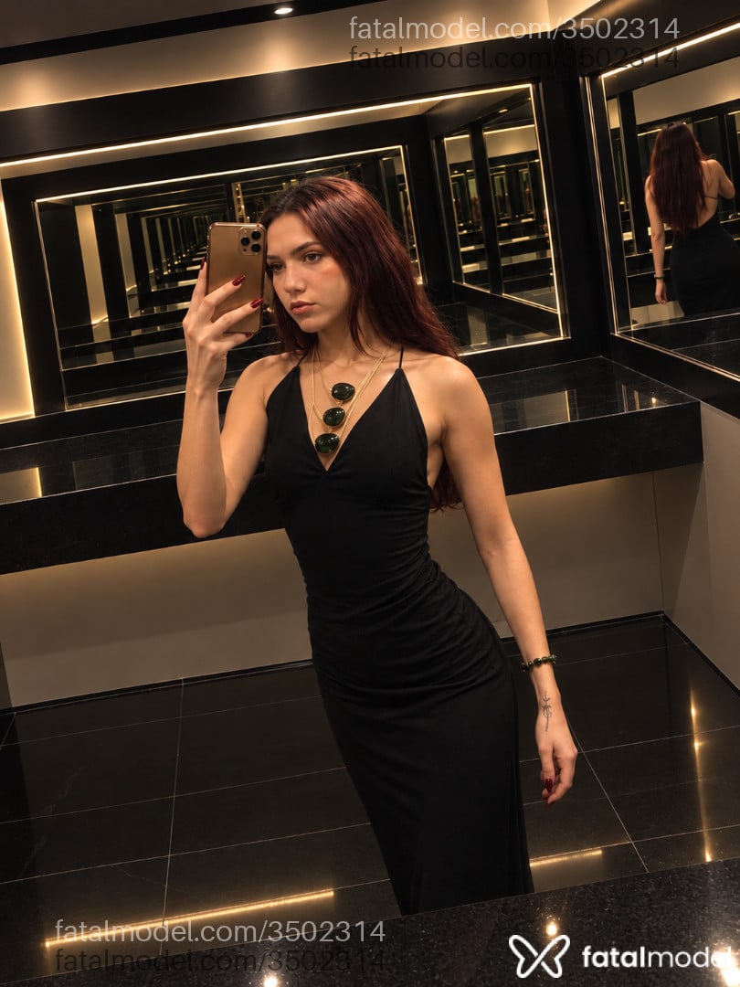 Acompanhante mulher com cabelo castanho de olhos castanhos - Luma
