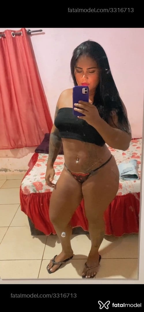 Acompanhante mulher morena (o) de olhos castanhos - Bruna