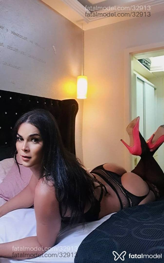 Acompanhante travesti morena (o) de olhos castanhos - Raissa Santos