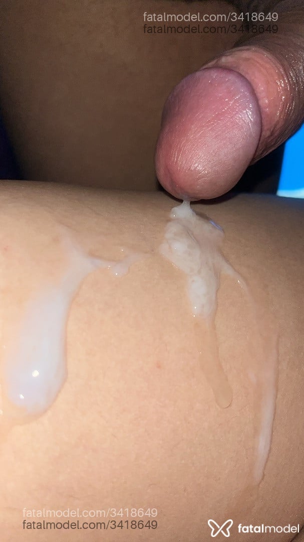 Acompanhante mulher trans morena (o) de olhos pretos - Júlia