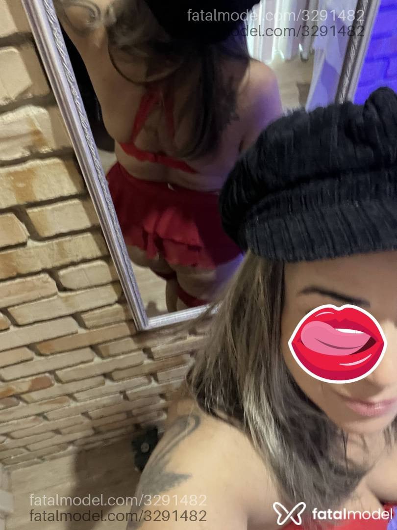 Acompanhante mulher loira (o) de olhos castanhos em Porto Belo Acompanhante mulher loira (o) de olhos castanhos em Porto Belo - Lilithy