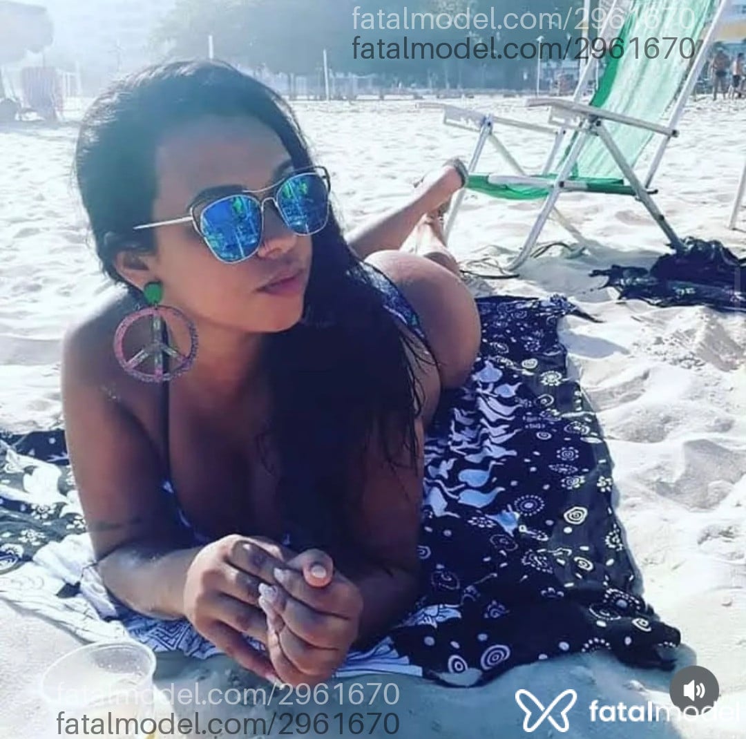Acompanhante mulher morena (o) de olhos castanhos - Sophia Lisboa