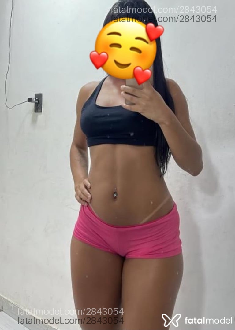 Acompanhante mulher morena (o) de olhos pretos - Melissa