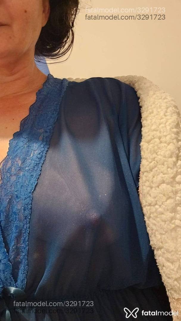 Acompanhante mulher com cabelo castanho de olhos castanhos em Curitiba - Cintia
