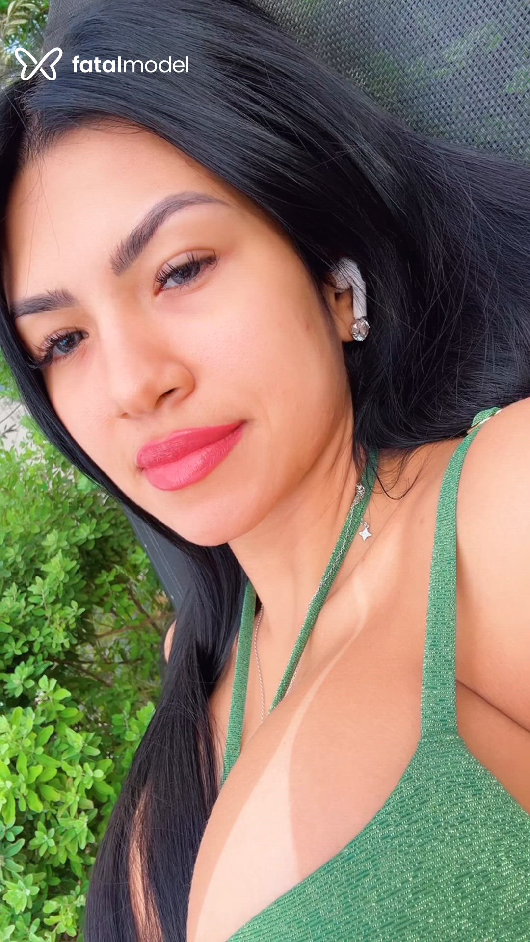 Acompanhante mulher morena (o) de olhos azuis - Bianca Tavares