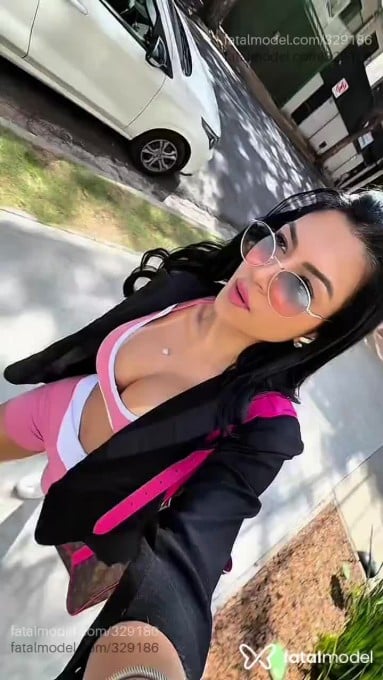 Acompanhante mulher morena (o) de olhos azuis em São Paulo Acompanhante mulher morena (o) de olhos azuis em São Paulo - Bianca Tavares