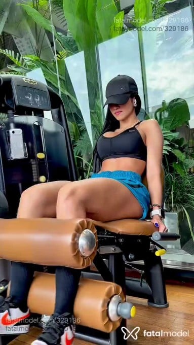 Acompanhante mulher morena (o) de olhos azuis em São Paulo Acompanhante mulher morena (o) de olhos azuis em São Paulo - Bianca Tavares