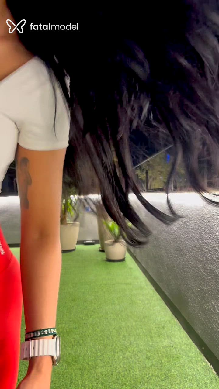 Acompanhante mulher morena (o) de olhos azuis - Bianca Tavares