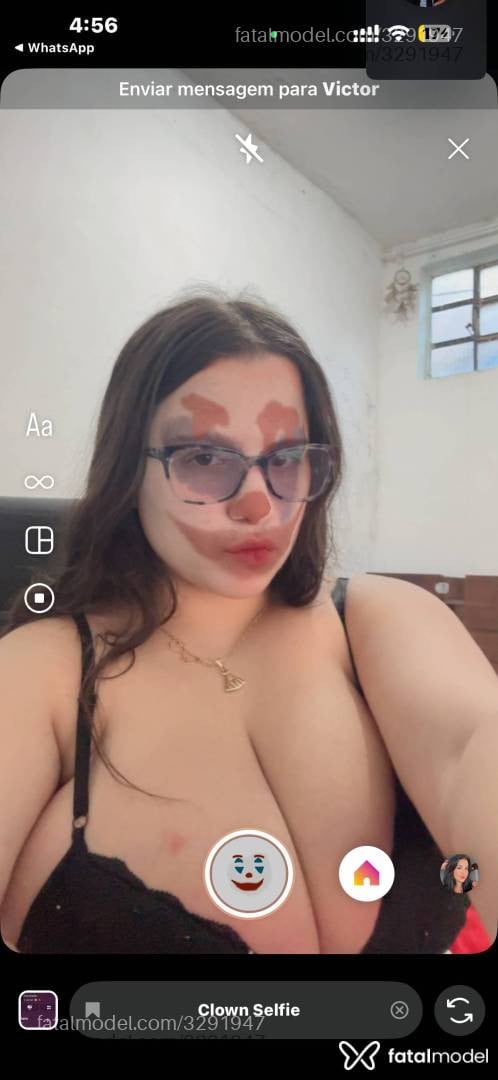 Acompanhante mulher com cabelo castanho de olhos castanhos - Namida