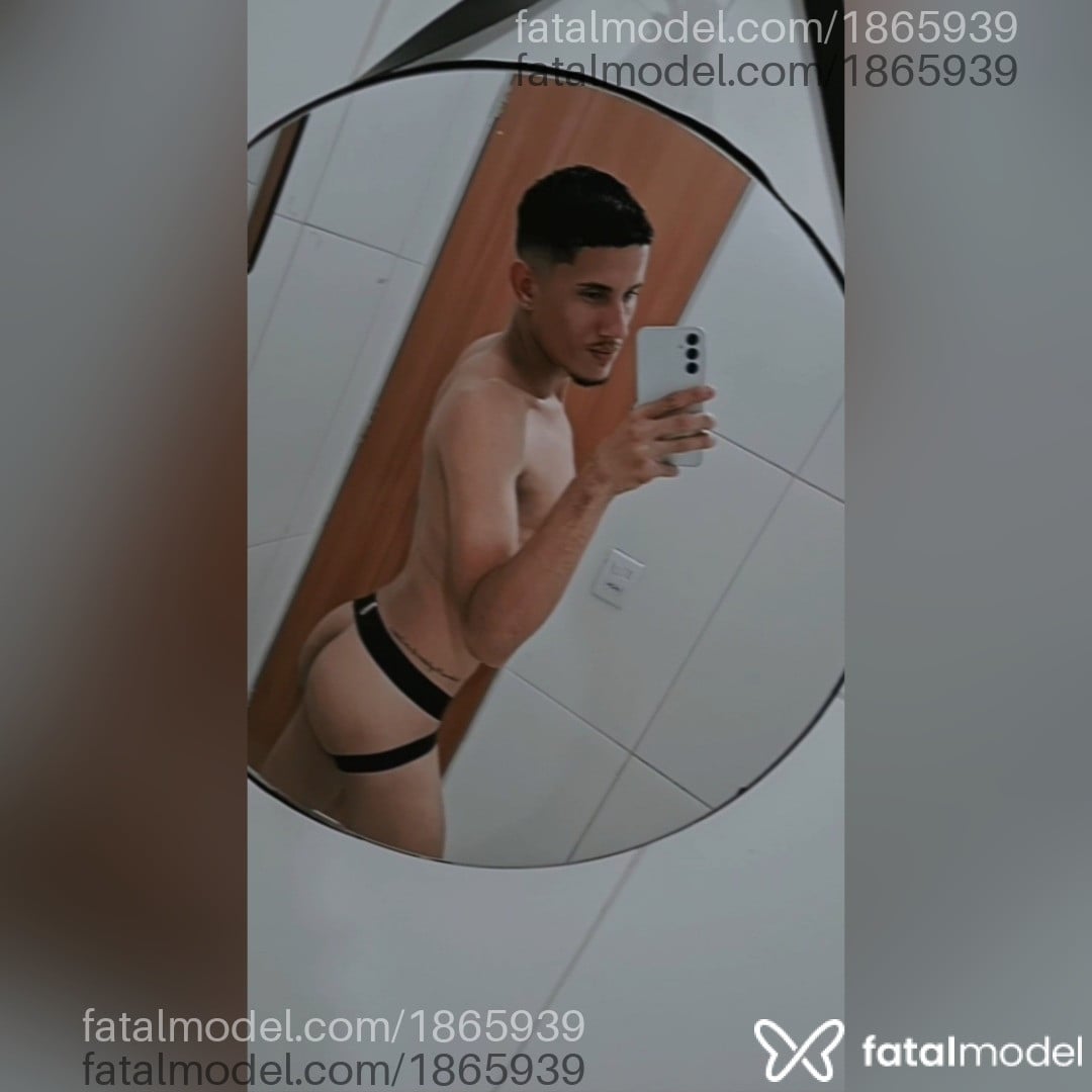 Acompanhante homem com cabelo castanho de olhos castanhos - Gabriel