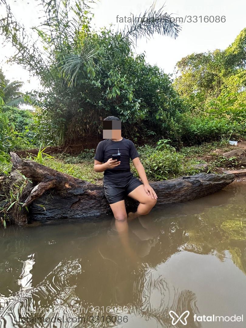 Acompanhante homem morena (o) de olhos pretos - Freitas