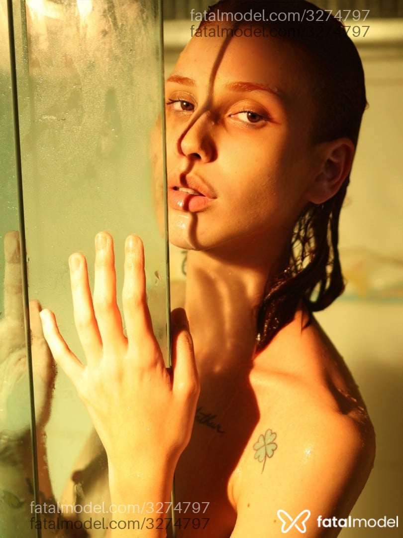Acompanhante mulher ruiva (o) de olhos castanhos - Ray Andyzinha
