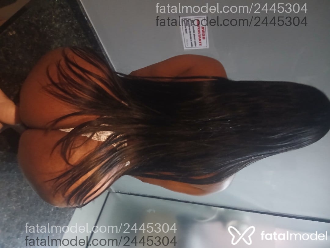 Acompanhante mulher morena (o) de olhos pretos - Agata Medeiros