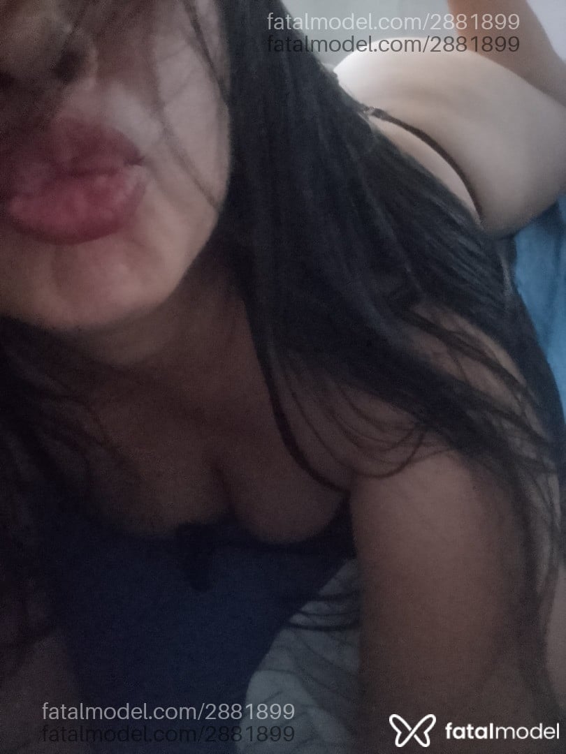 Acompanhante mulher morena (o) de olhos pretos - Maluzinha