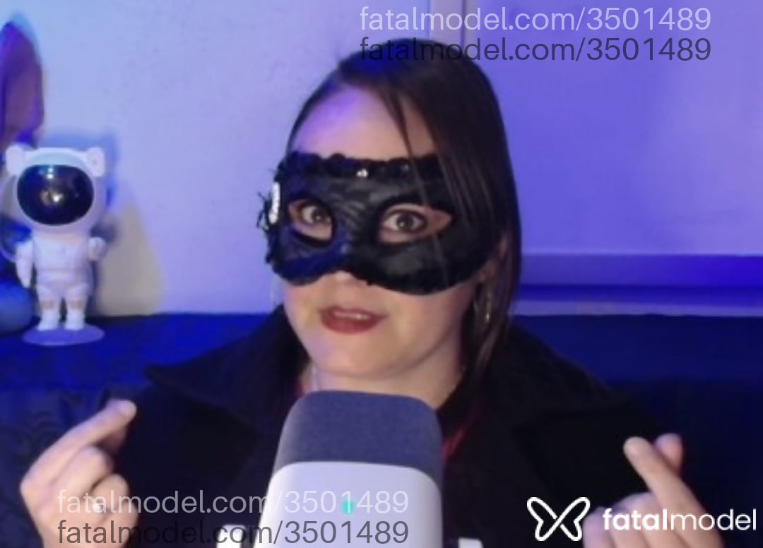 Acompanhante mulher loira (o) de olhos castanhos - BrendaWife