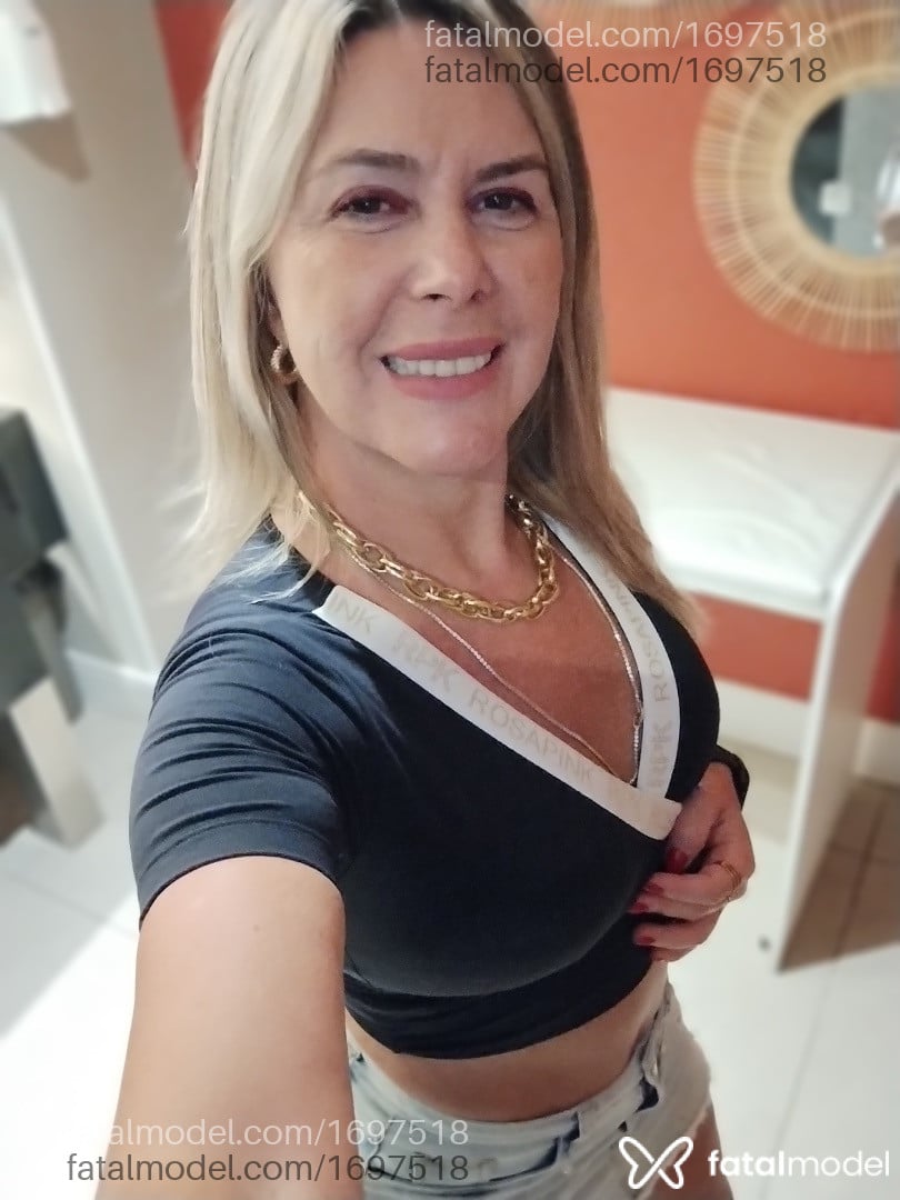 Acompanhante mulher loira (o) de olhos castanhos - Kátia Oliveira
