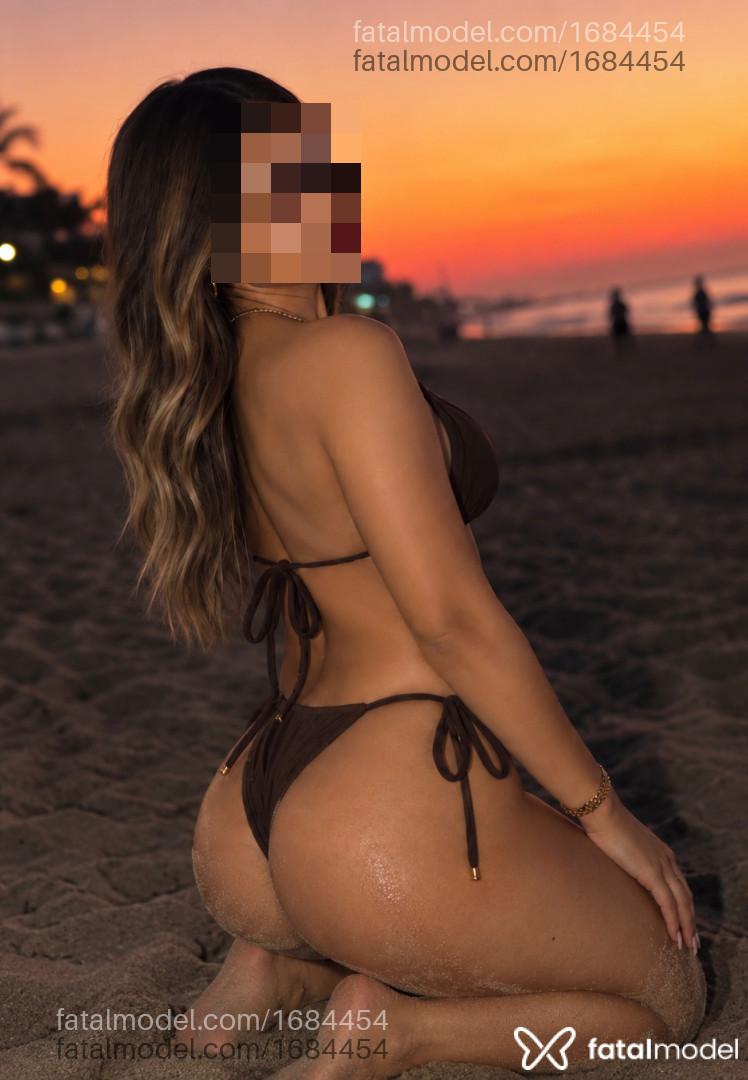 Acompanhante mulher com cabelo castanho de olhos castanhos - Mikaelly