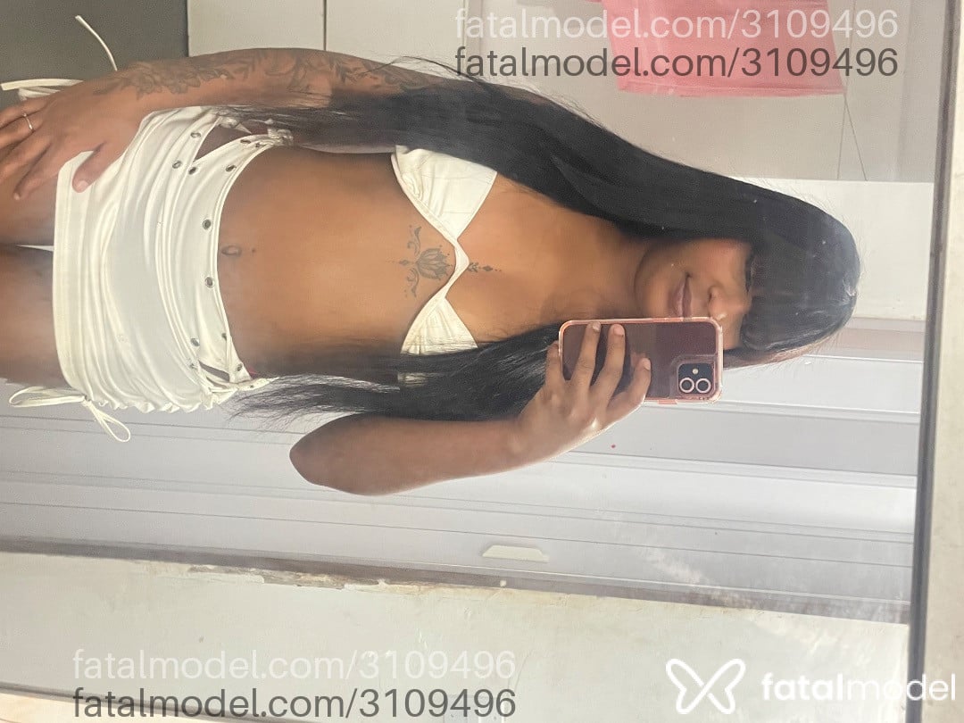 Acompanhante mulher morena (o) de olhos pretos - Micaelly
