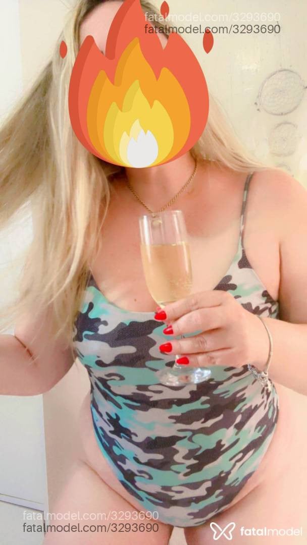 Acompanhante mulher loira (o) de olhos castanhos em Vilhena - Sol Alencar