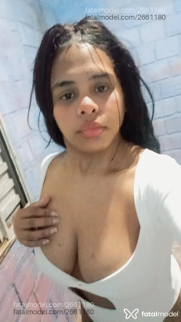 Acompanhante mulher com cabelo castanho de olhos castanhos - Victoria