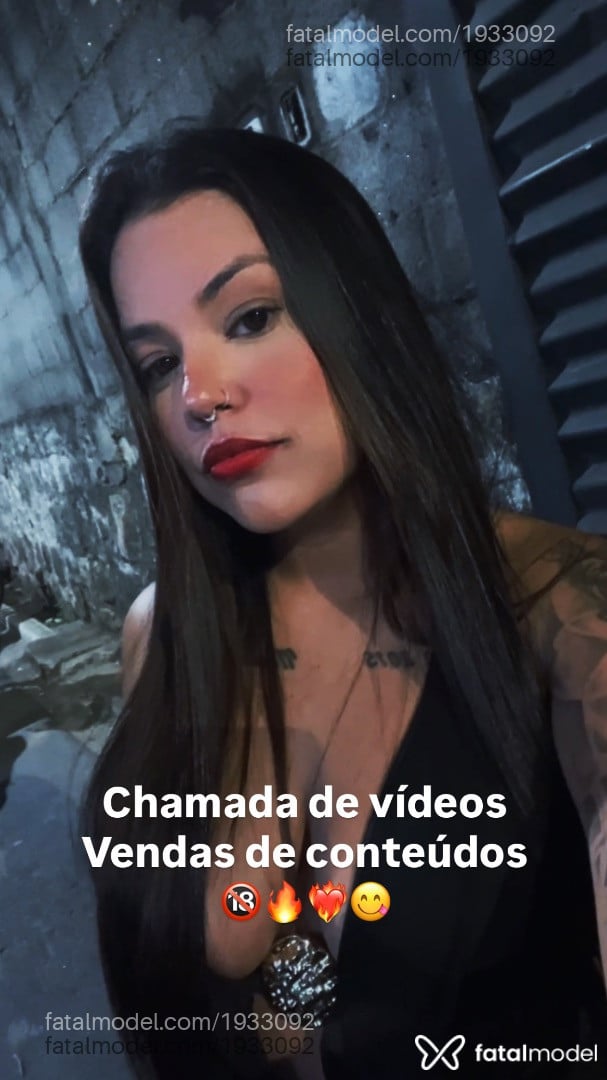 Acompanhante mulher com cabelo castanho de olhos castanhos - Lara Costa