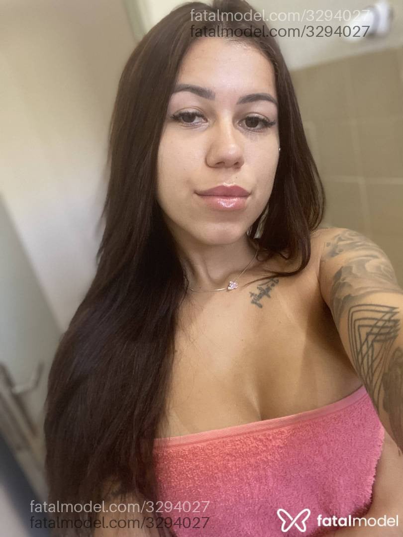 Acompanhante mulher com cabelo castanho de olhos castanhos em Virtual - Thainá