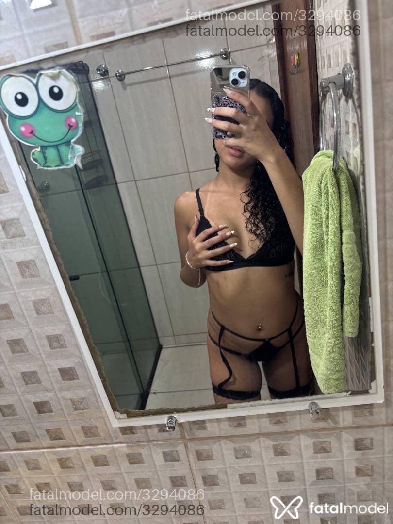 Acompanhante mulher morena (o) de olhos castanhos - Sabrina