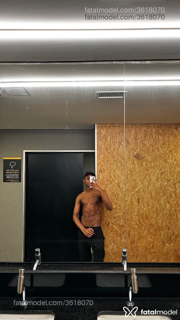 Acompanhante homem morena (o) de olhos pretos - Lucas Santos