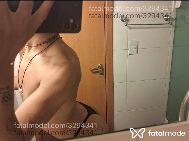 Acompanhante homem loira (o) de olhos castanhos em Virtual - Alex Konner
