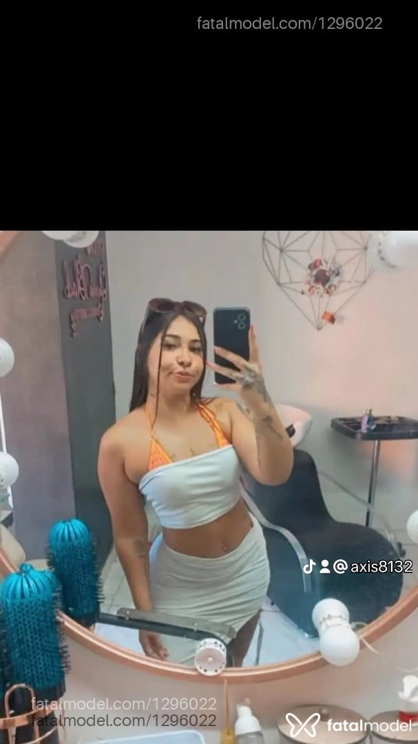 Acompanhante mulher morena (o) de olhos mel - Alice Maravilha