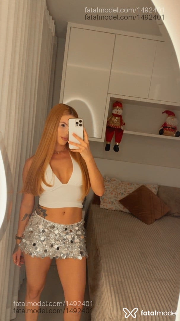 Acompanhante mulher ruiva (o) de olhos castanhos - Eloooo