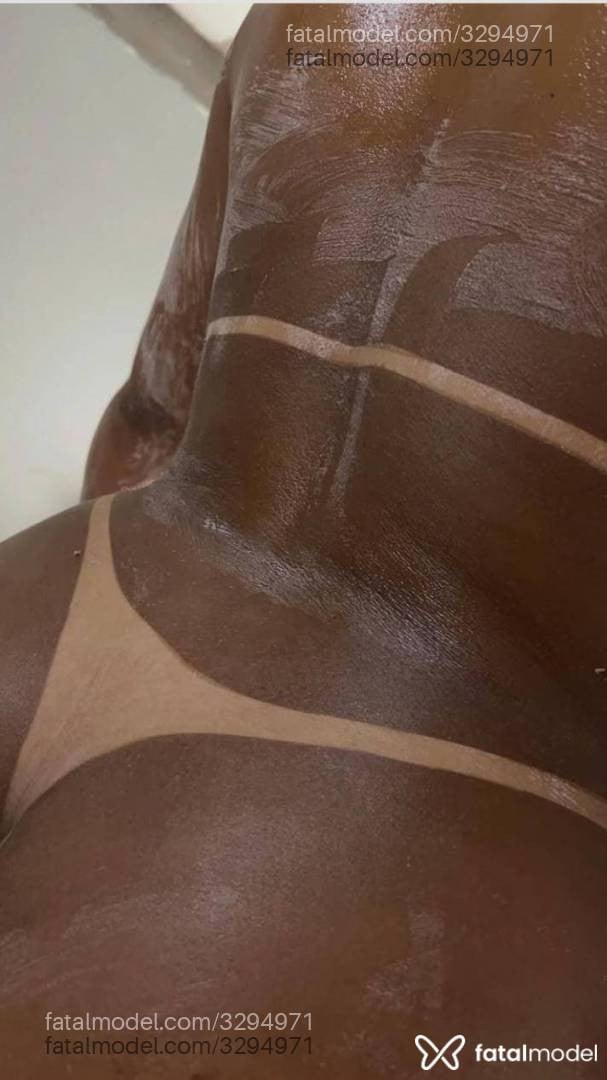 Acompanhante mulher morena (o) de olhos pretos em Santarém - Zahir