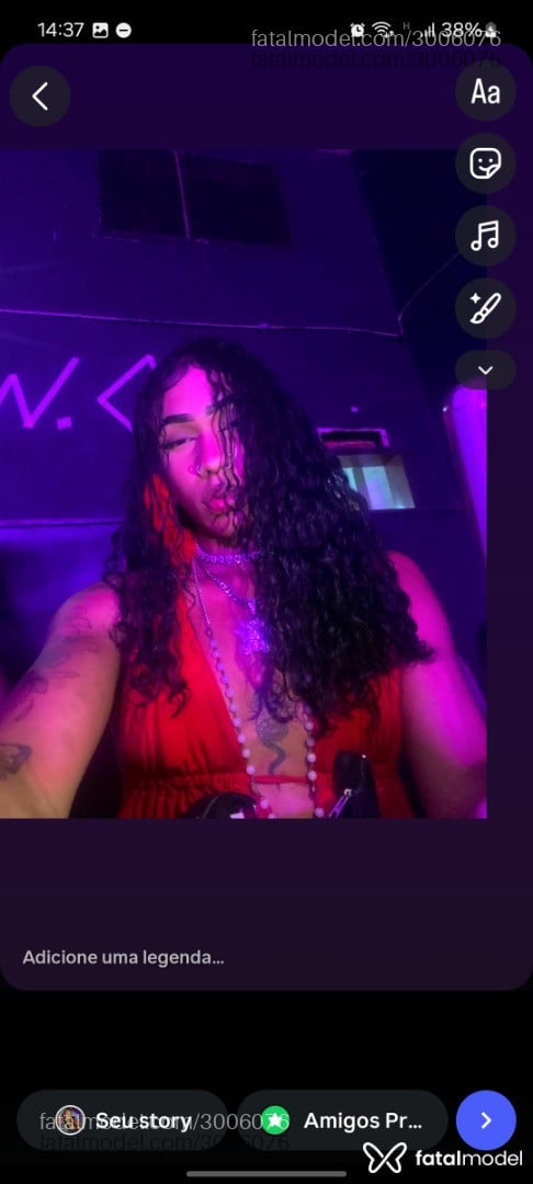 Acompanhante mulher trans morena (o) de olhos pretos - Lua Barbôza