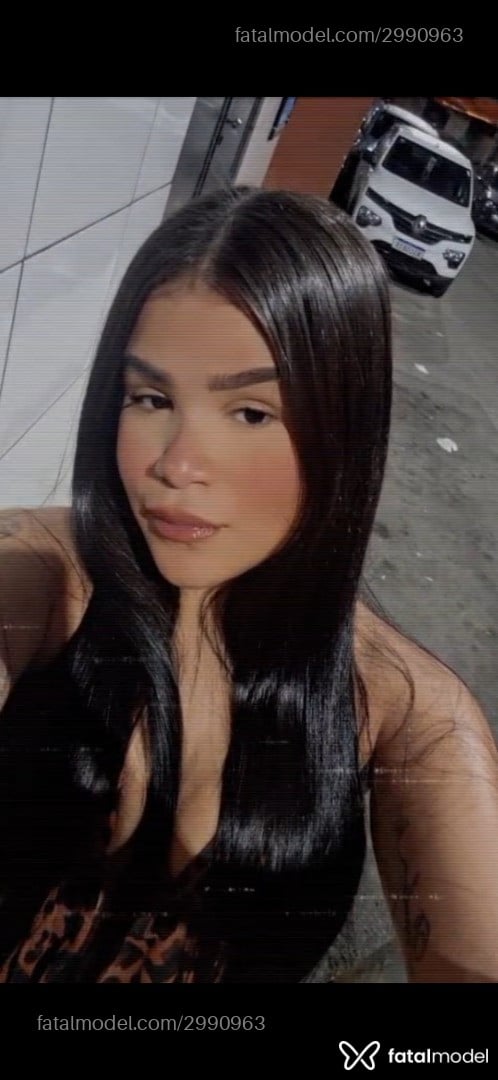 Acompanhante mulher morena (o) de olhos pretos - Alice