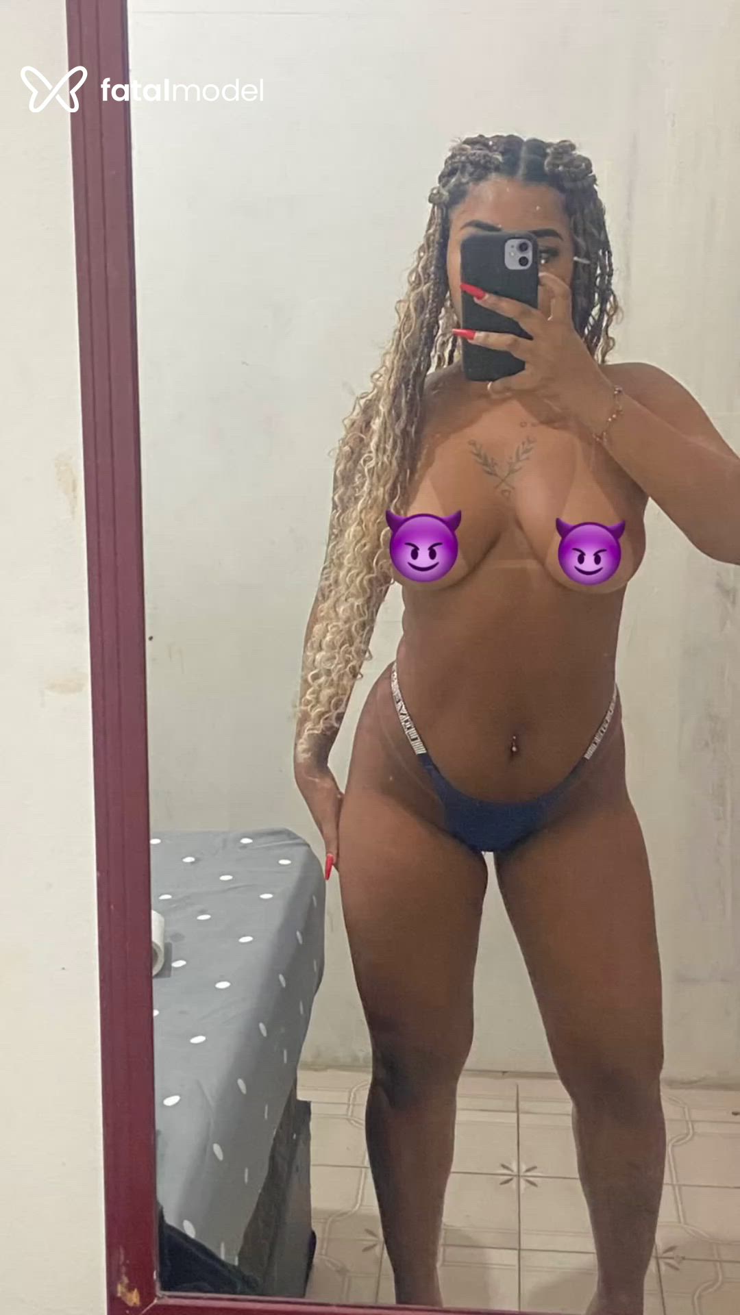 Acompanhante mulher morena (o) de olhos castanhos - Tifany