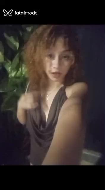 Acompanhante mulher ruiva (o) de olhos pretos - Emília Acompanhante mulher ruiva (o) de olhos pretos - Emília