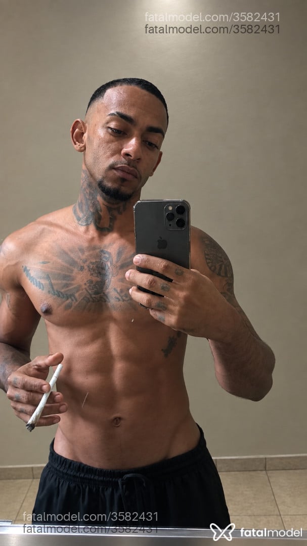 Acompanhante homem morena (o) de olhos castanhos - Dasmulher