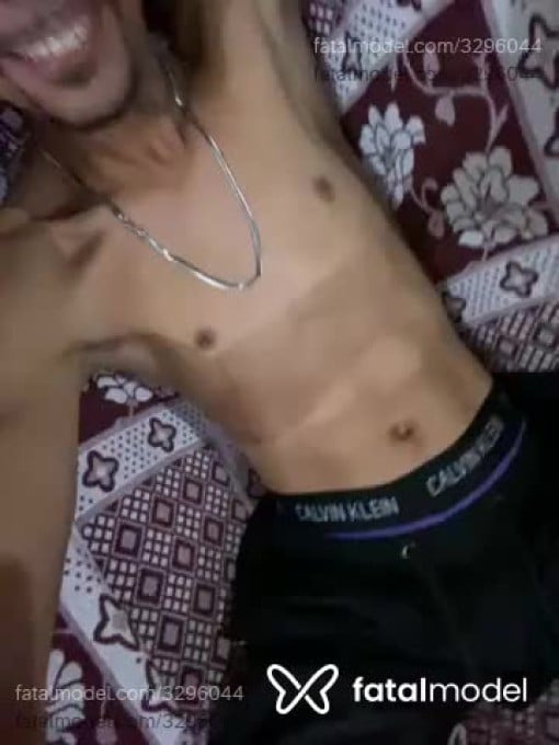 Acompanhante homem morena (o) de olhos castanhos - Fabricio Lemos Acompanhante homem morena (o) de olhos castanhos - Fabricio Lemos
