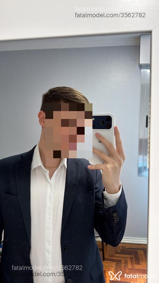 Acompanhante homem com cabelo castanho de olhos castanhos - Gustavo Andrade