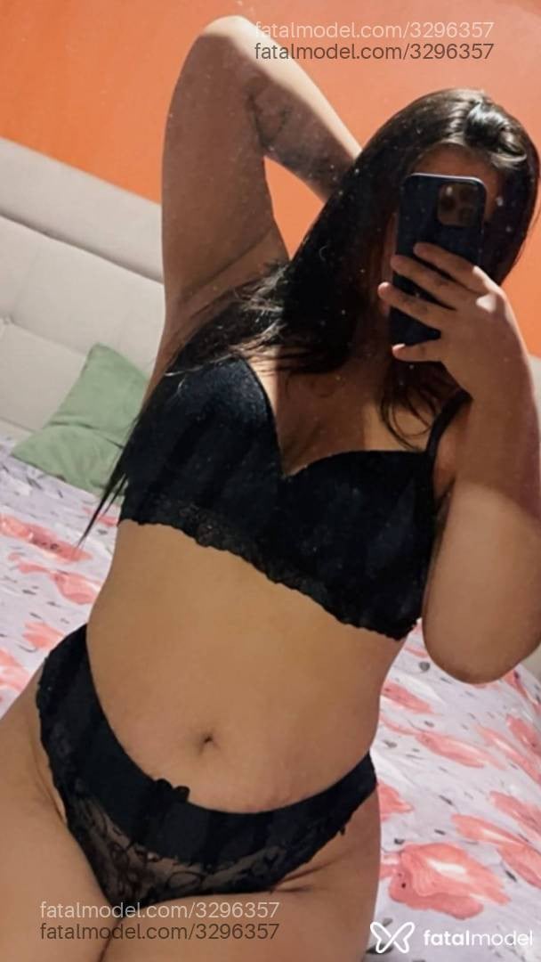 Acompanhante mulher morena (o) de olhos castanhos - Pietra Castro