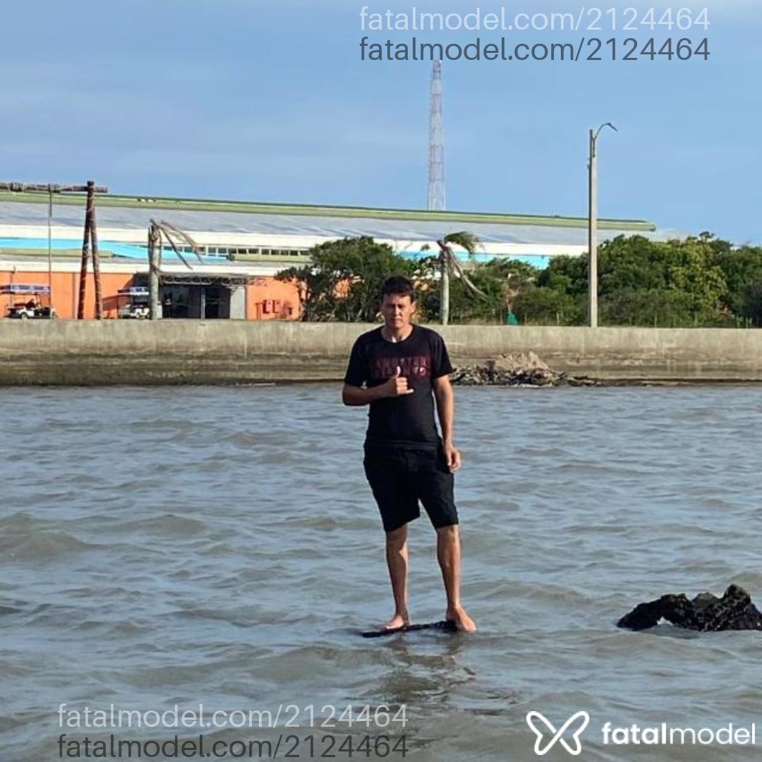 Acompanhante homem com cabelo castanho de olhos castanhos - Ismael