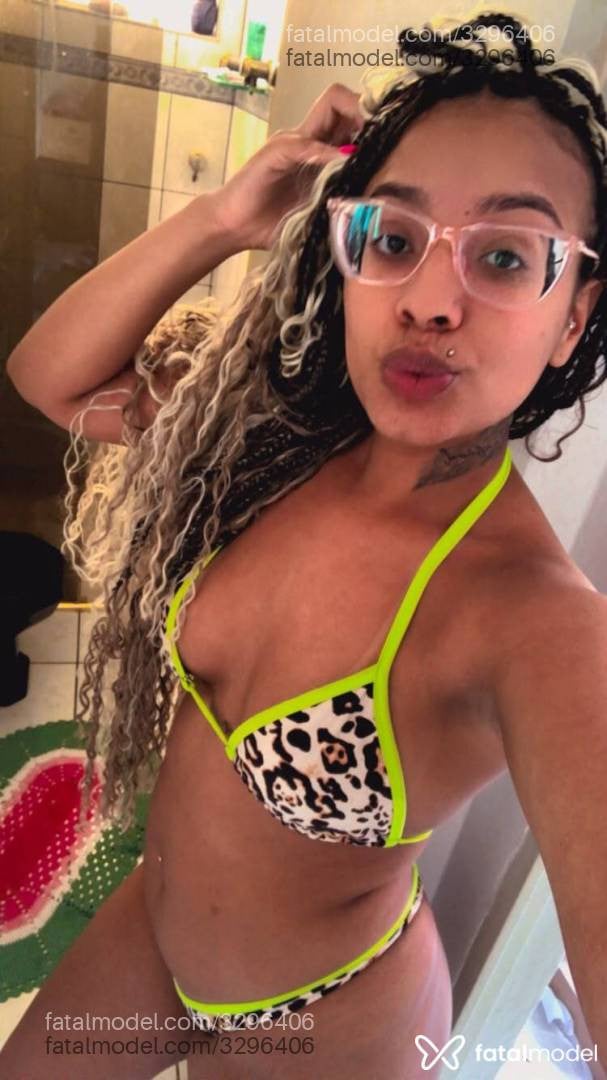 Acompanhante mulher loira (o) de olhos castanhos em Luís Eduardo Magalhães - Amina Maitê