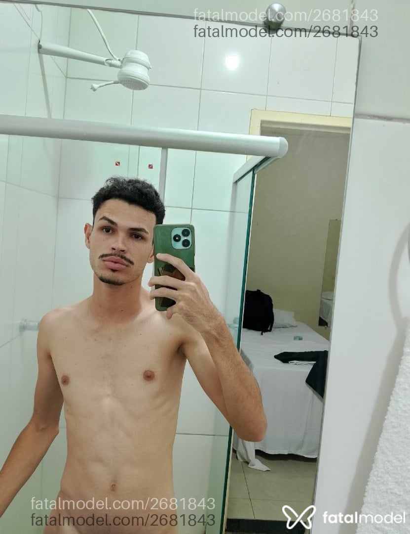 Acompanhante homem morena (o) de olhos castanhos - Carlos Henryque